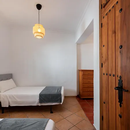 Piscina & Jacuzzi Privado Villa Nerja