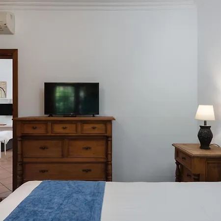 Piscina & Jacuzzi Privado Villa Nerja